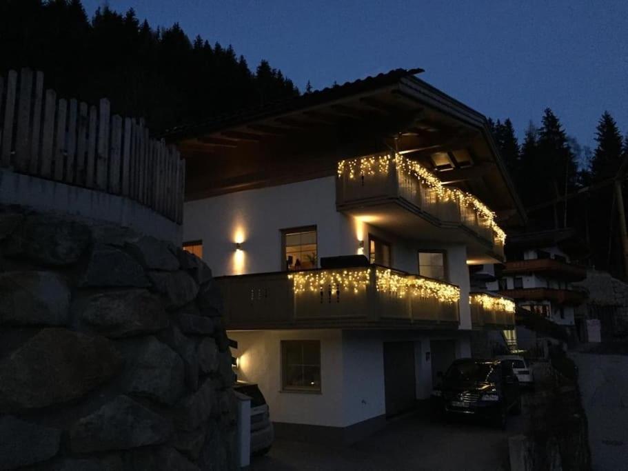 Ferienhaus Zillertal Panorama Blick Balkon Sauna Zellberg Eksteriør bilde