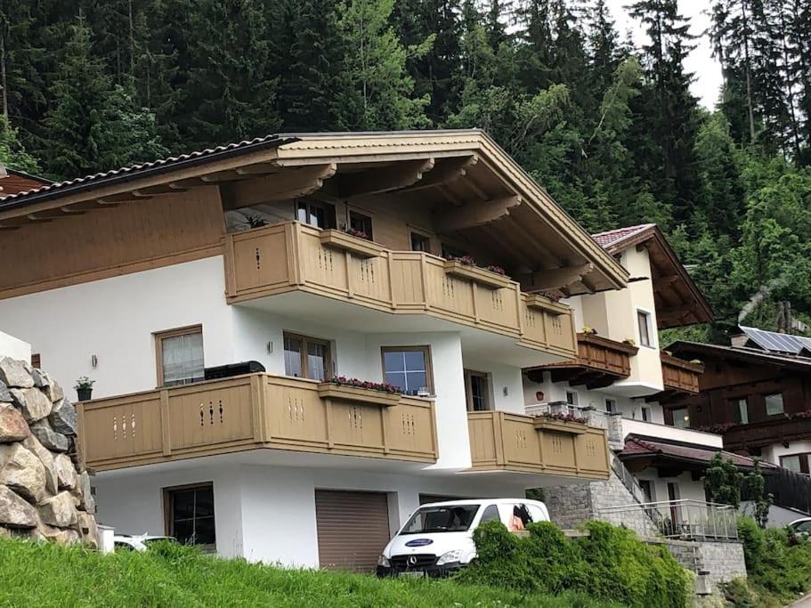 Ferienhaus Zillertal Panorama Blick Balkon Sauna Zellberg Eksteriør bilde